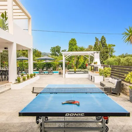 Zante Pnoe By 别墅